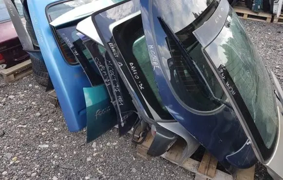 Ford Focus Tailgate/trunk/boot lid GREEN