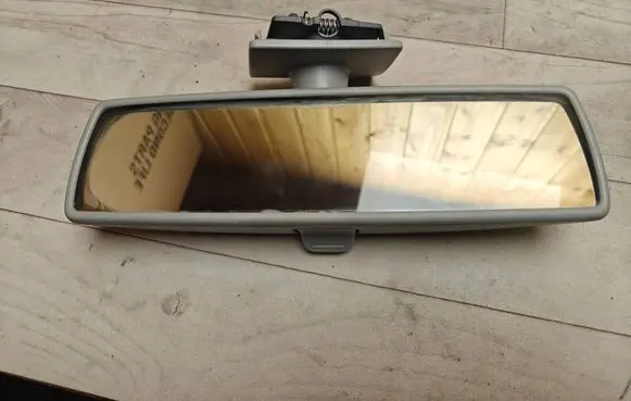 Volkswagen Touran I Rear view mirror (interior) E1010749