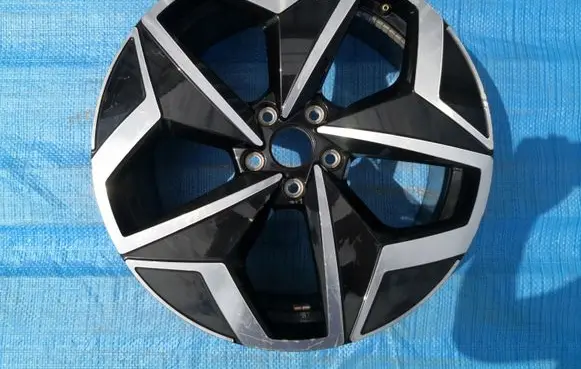 Volkswagen ID.3 R19 alloy rim 10A601025J