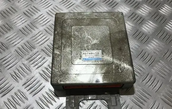 Mitsubishi Carisma Gearbox control unit/module md760658 g1t17172e1