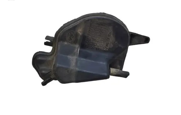 Vacuum air tank