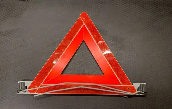 Volkswagen Golf Plus Emergency warning sign 27R039602
