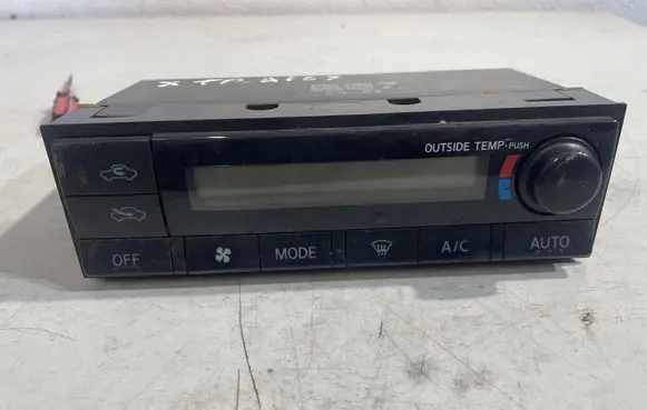 Nissan X-Trail T30 Climate control unit 275008H802 3N28234700