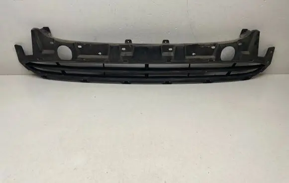 Hyundai Santa Fe Front bumper lower grill 865122B700