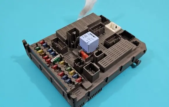 Fiat Ulysse Central body control module 9651938380 IMPRK1426853