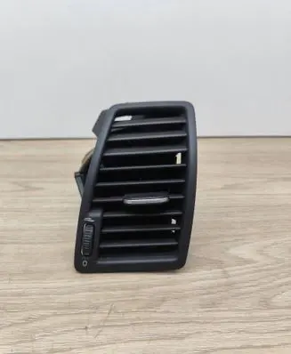 Volvo XC90 Dashboard side air vent grill/cover trim 3409399