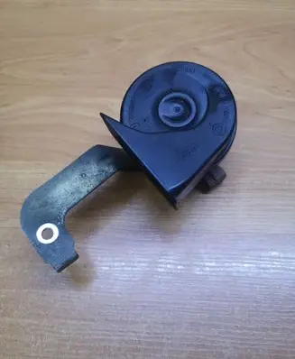 Volvo V50 Horn signal A046522