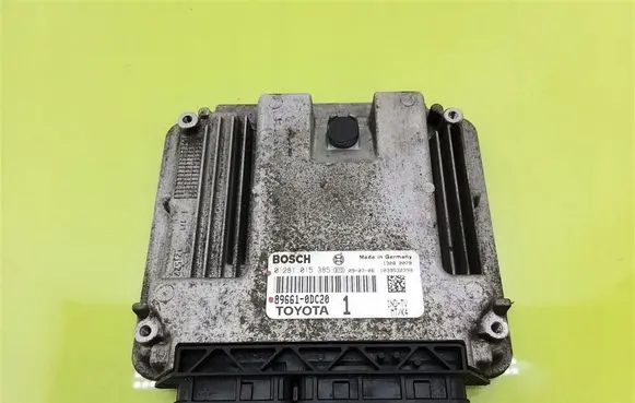 Toyota Yaris Engine control unit/module 0281015385