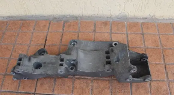 Volkswagen New Beetle Generator/alternator bracket 06A903143P