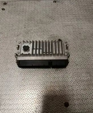 Toyota Yaris Engine control unit/module 896610U230 MB2762002821
