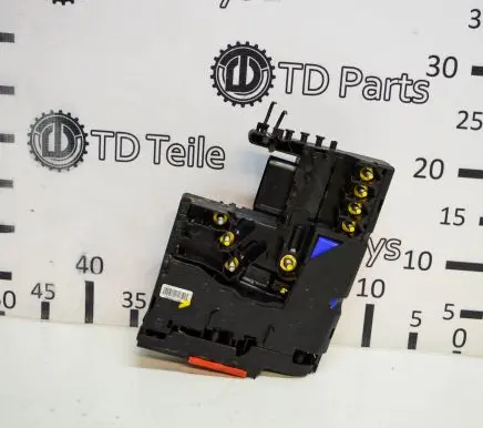 Mercedes-Benz C W204 Fuse box set A2075400740 480906111587