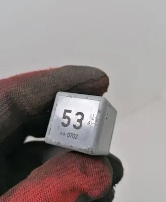 Volkswagen PASSAT B6 Other relay 141951253B