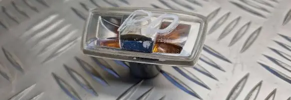 Opel Zafira B Front fender indicator light 13252455 13252456