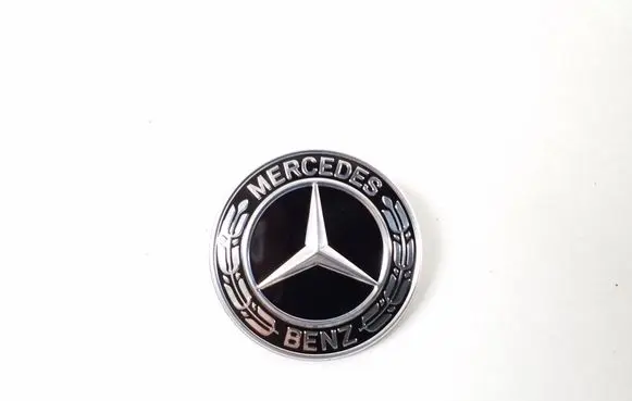 Manufacturer badge logo/emblem