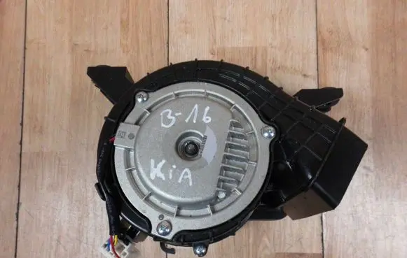 Hyundai Ioniq Hybrid/electric vehicle battery fan 37580G2100 P05S06