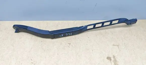 Mercedes-Benz ML W166 Front wiper blade arm A1668200240