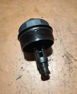 Opel Astra H Oil filter cover 