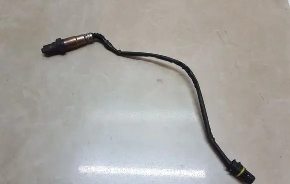 Mercedes-Benz C W203 Lambda probe sensor 0015405017