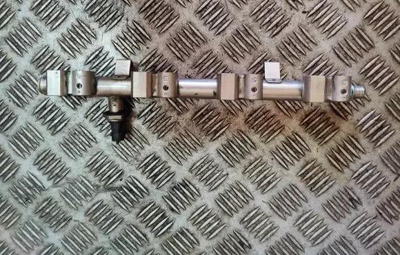 KIA Sportage Fuel main line pipe 353502B380