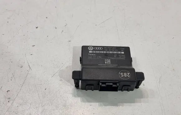 Volkswagen Golf V Gateway control module 1K0907530F