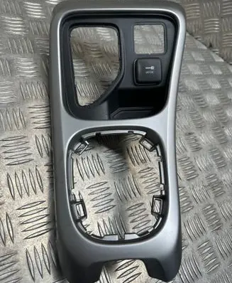 Jeep Compass Gear shifter surround trim plastic P6MW42WCCAA 20185720190 1GA20185720190