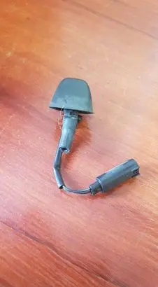Windshield washer spray nozzle