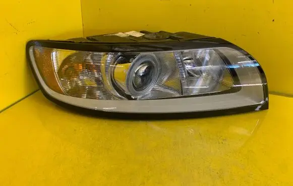 Volvo S40 Headlight/headlamp 31299584
