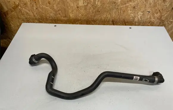 BMW 1 F20 F21 Engine coolant pipe/hose 7647372