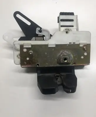 Loading door lock