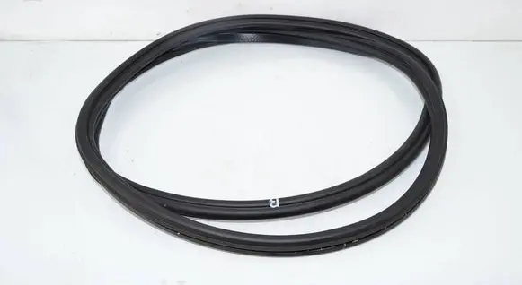 BMW i3 Trunk rubber seal (body) 7439016 51767439016 7405297