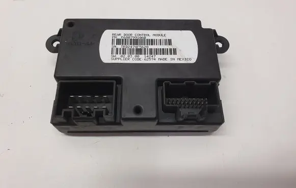 Chrysler Town & Country V Door control unit/module P68079910AB