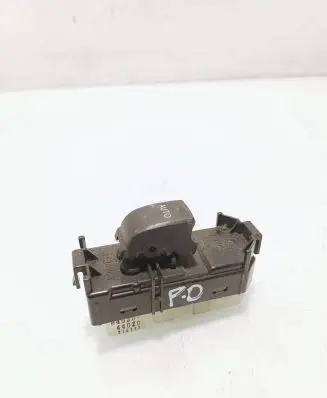 Toyota Avensis Verso Electric window control switch 8403044020