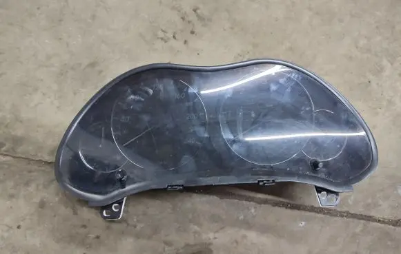 Toyota Avensis T250 Speedometer (instrument cluster) 8380005631
