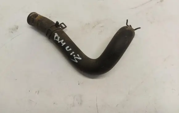 Engine coolant pipe/hose