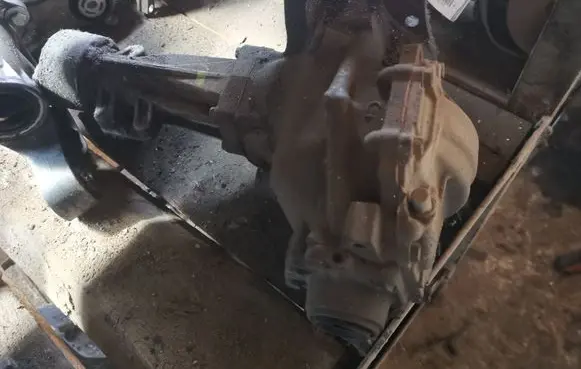 Gearbox transfer box case
