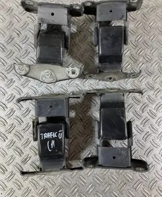 Renault Trafic II (X83) Loading door hinge set 312304K