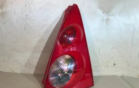 Peugeot 107 Rear/tail lights 815500H040