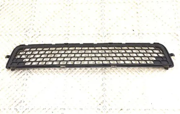 Volvo V70 Front bumper lower grill 30678636