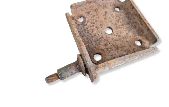 Mitsubishi L200 Front shock absorber mounting bracket MB584481
