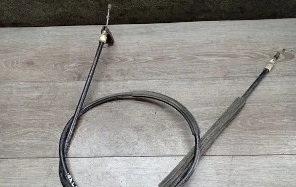 Volvo C30 Handbrake/parking brake wiring cable 