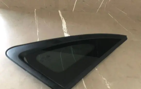 Hyundai Kona I Rear side window 87820J9000