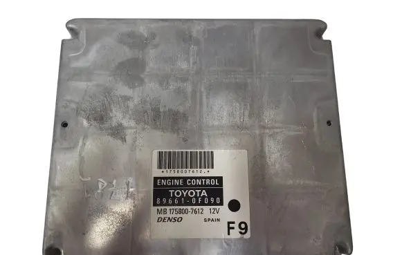 Toyota Corolla Verso E121 Engine control unit/module 896610F090