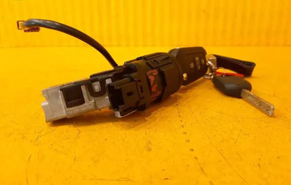 Peugeot Partner III Ignition lock 9809825177 9663123380