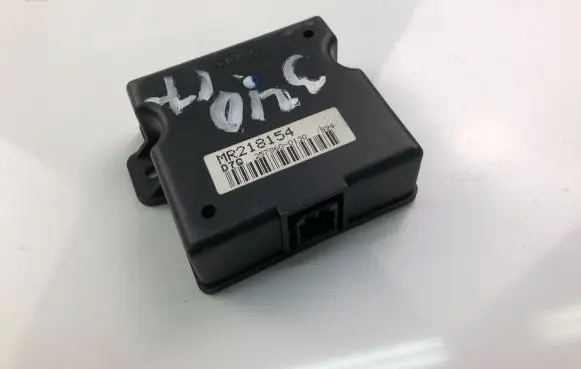 Mitsubishi Pajero Other control units/modules MR218154
