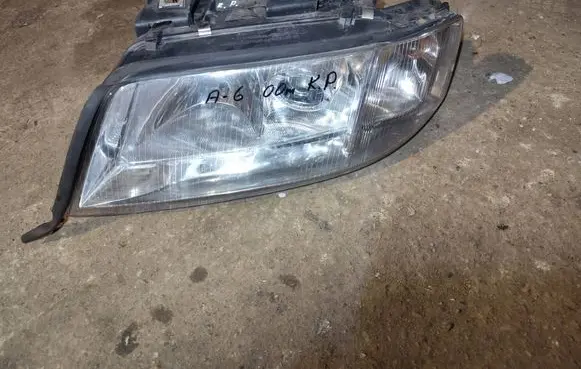 Audi A6 S6 C5 4B Headlight/headlamp 
