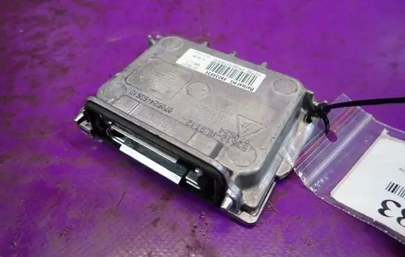 Opel Vectra C Voltage converter/converter module 