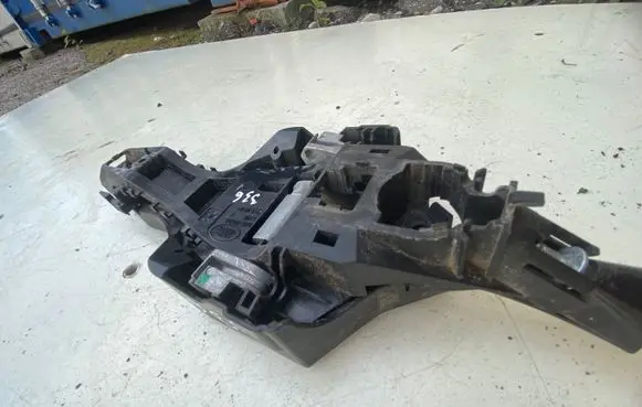 Land Rover Range Rover Evoque L538 Front door exterior handle/bracket BJ32224402