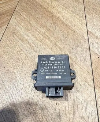 Mercedes-Benz E W211 Light module LCM A2118203226 5DF00827800 0000397996