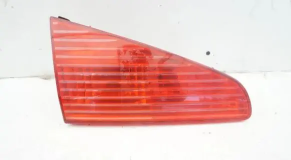 Peugeot 607 Tailgate rear/tail lights