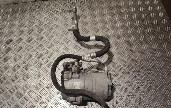 Mercedes-Benz C W205 Air conditioning (A/C) compressor (pump) A0008305600